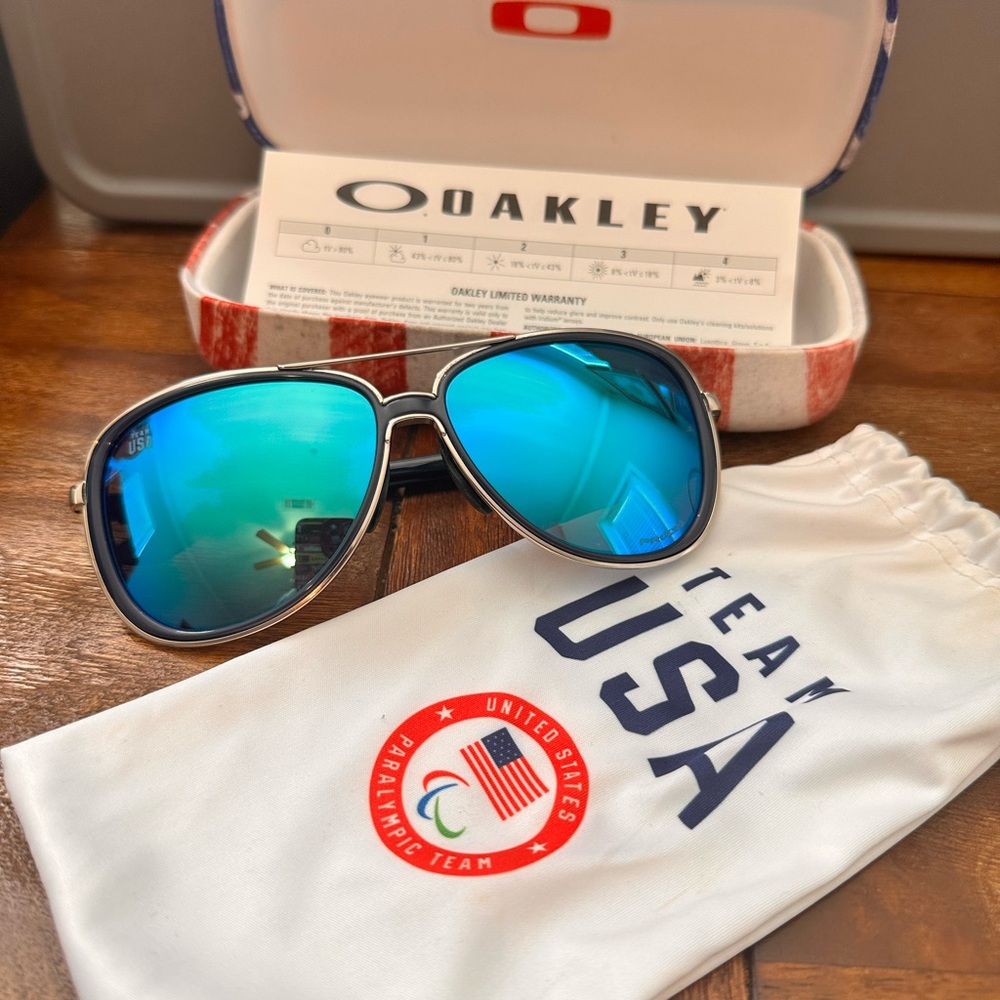 OAKLEY SPLIT TIME SUNGLASSES SILVER NAVY PRIZM SAPPHIRE POLARIZED